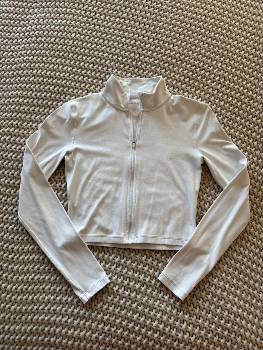 Aritzia TNA White Zip-Up Long Sleeve Jacket
